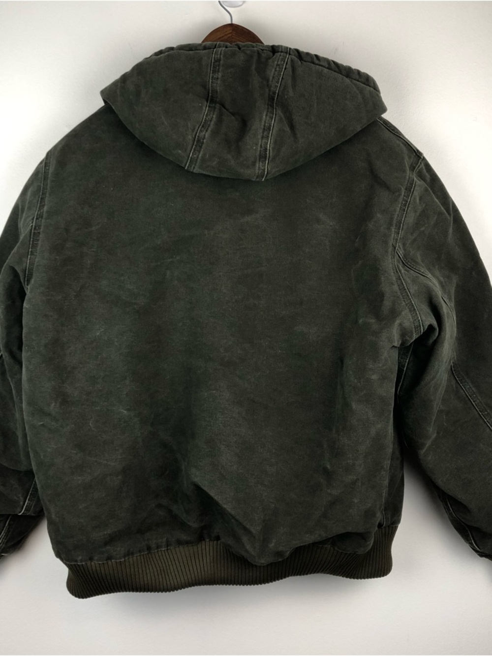 Vintage Men’s Carhartt Duck Jacket with Hood and Leather Logo Patch - Picture 2 of 11